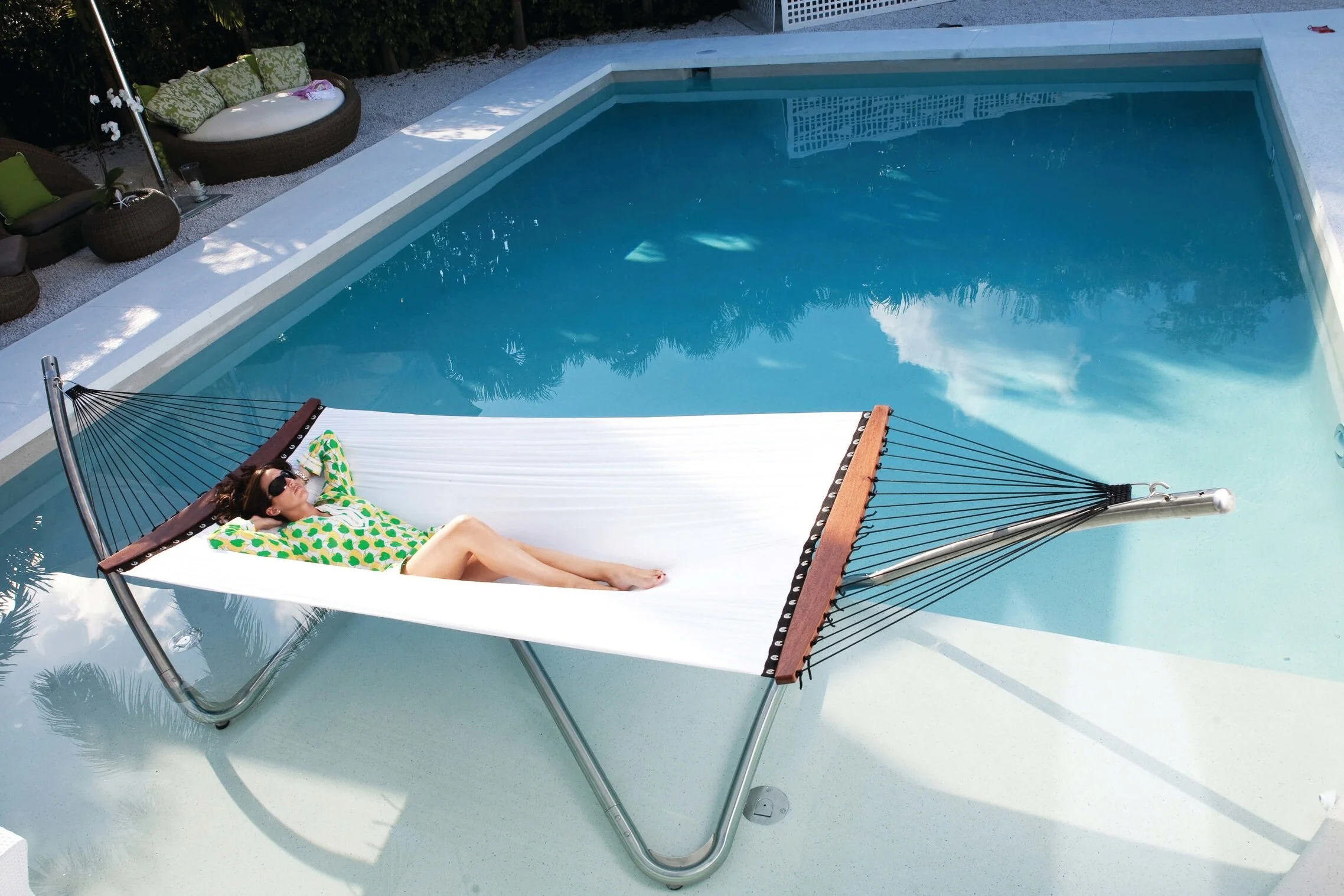 Seasons Too | Accessories for you patio set